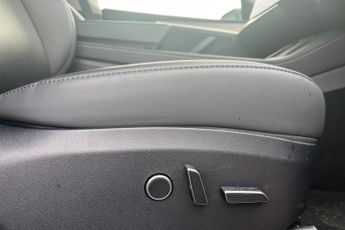 TESLA MODEL Y (Dual Motor) Long Range SUV 5dr Electric Auto 4WDE (384 bhp) Exp