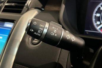 LAND ROVER DISCOVERY 3.0 TD V6 HSE SUV 5dr Diesel Auto 4WD Euro 6 (s/s) (258 ps) Fixe