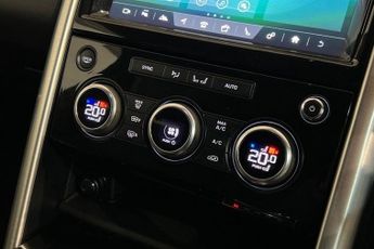 LAND ROVER DISCOVERY 3.0 TD V6 HSE SUV 5dr Diesel Auto 4WD Euro 6 (s/s) (258 ps) Fixe