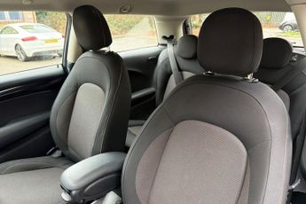 MINI HATCH 1.5 Cooper Classic Hatchback 3dr Petrol Steptronic Euro 6 (s/s) 