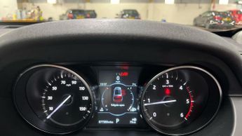 LAND ROVER DISCOVERY SPORT 2.0 SD4 HSE SUV 5dr Diesel Auto 4WD Euro 6 (s/s) (240 ps)