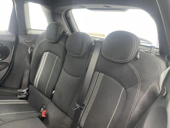 MINI HATCH 2.0 Cooper S Hatchback 5dr Petrol Steptronic Euro 6 (s/s) (192 p