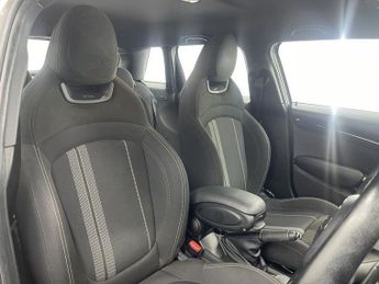 MINI HATCH 2.0 Cooper S Hatchback 5dr Petrol Steptronic Euro 6 (s/s) (192 p