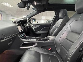 JAGUAR F-PACE 2.0 D180 R-Sport SUV 5dr Diesel Auto AWD Euro 6 (s/s) (180 ps)
