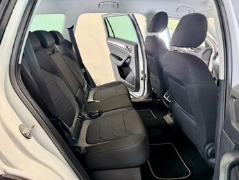 SKODA KODIAQ 1.5 TSI ACT SE Drive SUV 5dr Petrol DSG Euro 6 (s/s) (7 Seat) (1