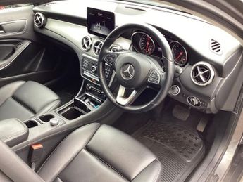 MERCEDES-BENZ GLA 1.6 GLA200 Sport (Executive) SUV 5dr Petrol 7G-DCT Euro 6 (s/s) 