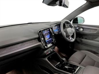 VOLVO XC40 Recharge 69kWh Plus SUV 5dr Electric Auto (231 ps)