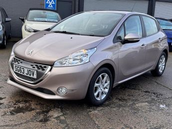 PEUGEOT 208 1.4 e-HDi Active Hatchback 5dr Diesel EGC Euro 5 (s/s) (70 ps)