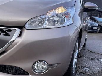 PEUGEOT 208 1.4 e-HDi Active Hatchback 5dr Diesel EGC Euro 5 (s/s) (70 ps)