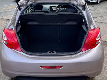 PEUGEOT 208 1.4 e-HDi Active Hatchback 5dr Diesel EGC Euro 5 (s/s) (70 ps)