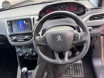 PEUGEOT 208 1.4 e-HDi Active Hatchback 5dr Diesel EGC Euro 5 (s/s) (70 ps)