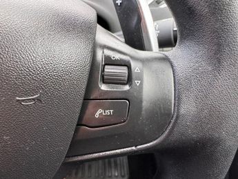 PEUGEOT 208 1.4 e-HDi Active Hatchback 5dr Diesel EGC Euro 5 (s/s) (70 ps)