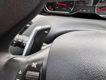 PEUGEOT 208 1.4 e-HDi Active Hatchback 5dr Diesel EGC Euro 5 (s/s) (70 ps)