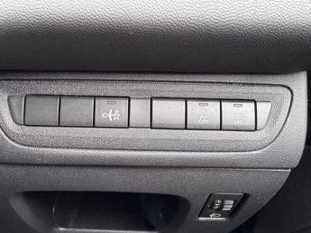 PEUGEOT 208 1.4 e-HDi Active Hatchback 5dr Diesel EGC Euro 5 (s/s) (70 ps)