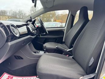 VOLKSWAGEN UP! 1.0 High up! Hatchback 5dr Petrol ASG Euro 5 (75 ps) Navigation