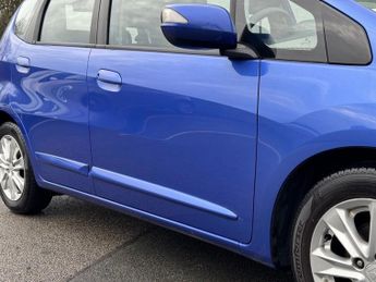 HONDA JAZZ 1.4 i-VTEC ES Hatchback 5dr Petrol CVT Euro 5 (99 ps)