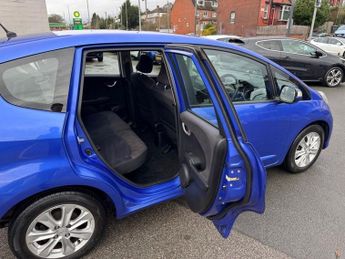 HONDA JAZZ 1.4 i-VTEC ES Hatchback 5dr Petrol CVT Euro 5 (99 ps)