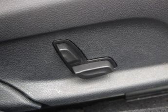 MERCEDES-BENZ E-CLASS 2.0 E220d AMG Line Saloon 4dr Diesel G-Tronic+ Euro 6 (s/s) (194