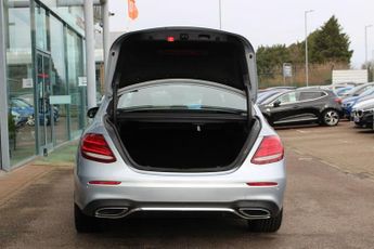 MERCEDES-BENZ E-CLASS 2.0 E220d AMG Line Saloon 4dr Diesel G-Tronic+ Euro 6 (s/s) (194