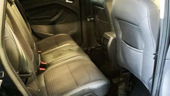 FORD KUGA 2.0 TDCi Titanium SUV 5dr Diesel Powershift Euro 6 (120 ps)