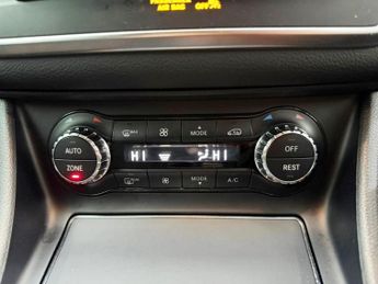 MERCEDES-BENZ 180 2.1 GLA200d AMG Line SUV 5dr Diesel 7G-DCT Euro 6 (s/s) (136 ps)