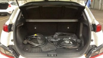 HYUNDAI KONA 39kWh Premium SUV 5dr Electric Auto (10.5kW Charger) (136 ps)