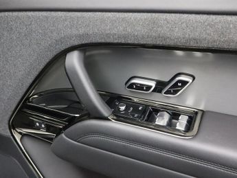 LAND ROVER RANGE ROVER SPORT 3.0 P400 MHEV Dynamic SE SUV 5dr Petrol Auto 4WD Euro 6 (s/s) (4