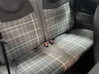 FIAT 500 1.2 Lounge Hatchback 3dr Petrol Manual Euro 6 (s/s) (70 bhp) - A