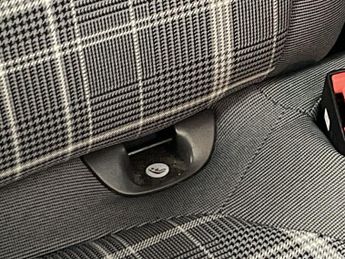 FIAT 500 1.2 Lounge Hatchback 3dr Petrol Manual Euro 6 (s/s) (70 bhp) - A