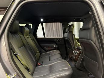 LAND ROVER RANGE ROVER 3.0 TD V6 Vogue SUV 5dr Diesel Auto 4WD Euro 5 (s/s) (258 ps)
