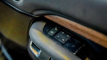 LAND ROVER DISCOVERY 2.0 SD4 HSE SUV 5dr Diesel Auto 4WD Euro 6 (s/s) (240 ps)