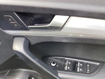 AUDI Q5 2.0 TDI Sport SUV 5dr Diesel S Tronic quattro Euro 6 (s/s) (190 