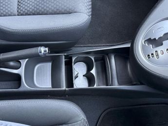 HONDA CIVIC 1.6 i-VTEC SE Hatchback 5dr Petrol Automatic (172 g/km, 108 bhp)