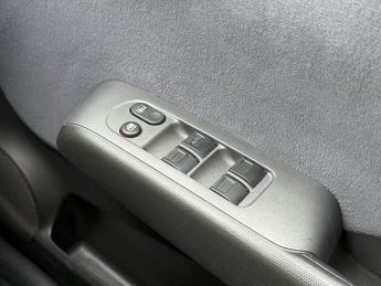 HONDA JAZZ 1.4 i-DSI SE Hatchback 5dr Petrol CVT-7 (139 g/km, 82 bhp)