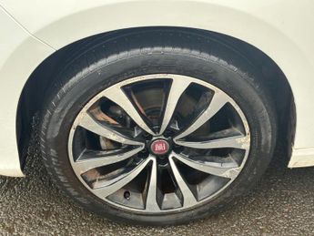 FIAT TIPO 1.4 MPI Lounge Hatchback 5dr Petrol Manual Euro 6 (95 ps)