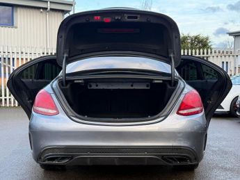 MERCEDES-BENZ C-CLASS 2.1 C220d AMG Line (Premium) Saloon 4dr Diesel G-Tronic+ 4MATIC 