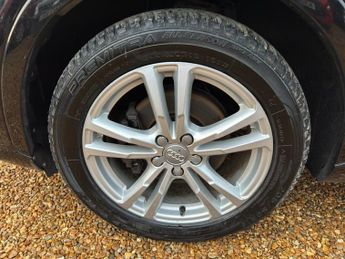 AUDI Q3 2.0 TDI S line SUV 5dr Diesel S Tronic quattro Euro 6 (s/s) (Nav