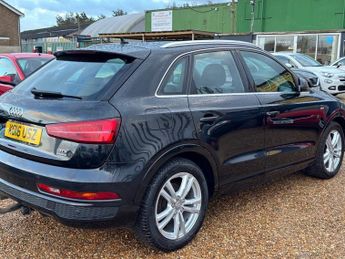 AUDI Q3 2.0 TDI S line SUV 5dr Diesel S Tronic quattro Euro 6 (s/s) (Nav
