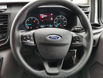 FORD TRANSIT CUSTOM 2.0 320 EcoBlue Leader Kombi Double Cab 5dr Diesel Manual L1 H1 