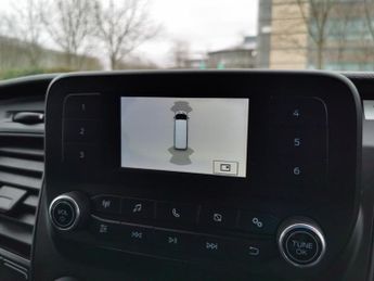 FORD TRANSIT CUSTOM 2.0 320 EcoBlue Leader Kombi Double Cab 5dr Diesel Manual L1 H1 