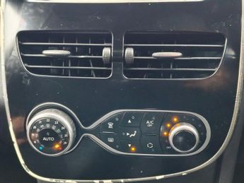 RENAULT CLIO 1.5 dCi Dynamique S Nav Hatchback 5dr Diesel Auto Euro 6 (90 ps)