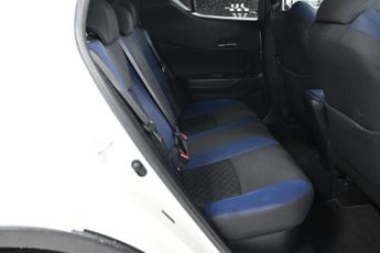 TOYOTA C-HR 1.8 VVT-h Dynamic SUV 5dr Petrol Hybrid CVT Euro 6 (s/s) (122 ps