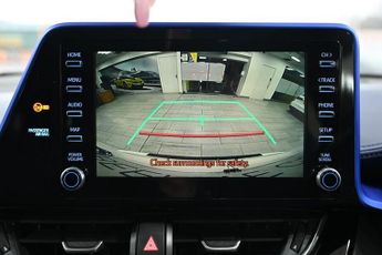 TOYOTA C-HR 1.8 VVT-h Dynamic SUV 5dr Petrol Hybrid CVT Euro 6 (s/s) (122 ps