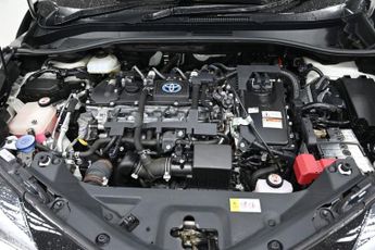 TOYOTA C-HR 1.8 VVT-h Dynamic SUV 5dr Petrol Hybrid CVT Euro 6 (s/s) (122 ps