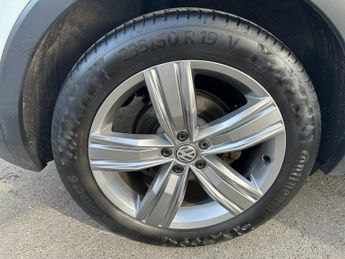 VOLKSWAGEN TIGUAN 2.0 TDI Match SUV 5dr Diesel Manual Euro 6 (s/s) (150 ps)