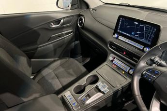 HYUNDAI KONA 39kWh SE Connect SUV 5dr Electric Auto (10.5kW Charger) (136 ps)