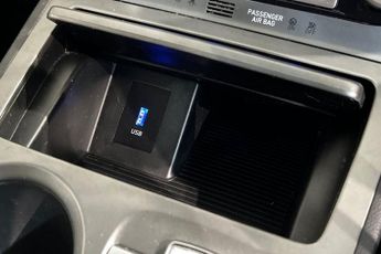 HYUNDAI KONA 39kWh SE Connect SUV 5dr Electric Auto (10.5kW Charger) (136 ps)