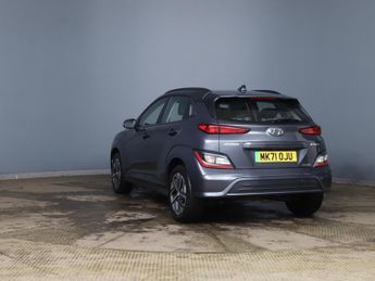 HYUNDAI KONA 39kWh SE Connect SUV 5dr Electric Auto (10.5kW Charger) (136 ps)