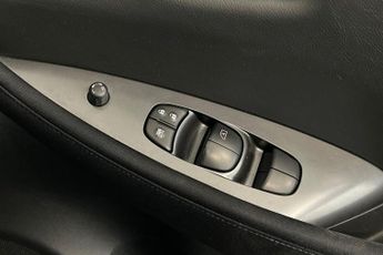 NISSAN LEAF 40kWh Visia Hatchback 5dr Electric Auto (150 ps) 16In Steel Whee