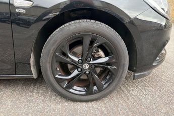 VAUXHALL ASTRA 1.4i Turbo GPF Elite Nav Hatchback 5dr Petrol Auto Euro 6 (s/s) 